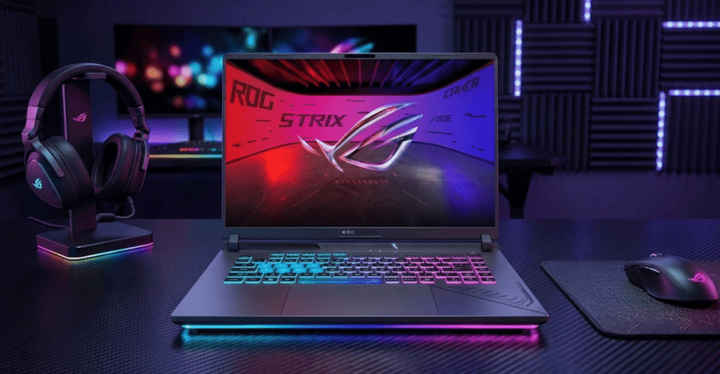 Notebook ASUS ROG Strix G16 RTX 5060 em setup gamer premium com iluminação RGB